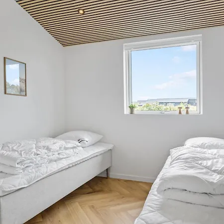 4 Bedroom Amazing In Sydals * Sarup